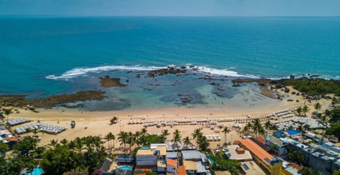 Justiça determina desocupação imediata de 17 imóveis situados em área de risco em região turística da Bahia