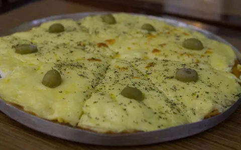 Pizza de padaria, patrimônio ameaçado da gastronomia de São Paulo