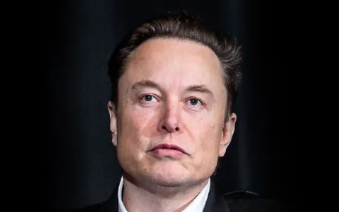 Elon Musk dispara sobre comprar a Globo: quanto cu