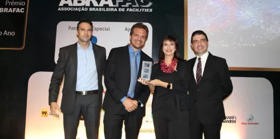 ABRAFAC premia profissionais e empresas do setor d