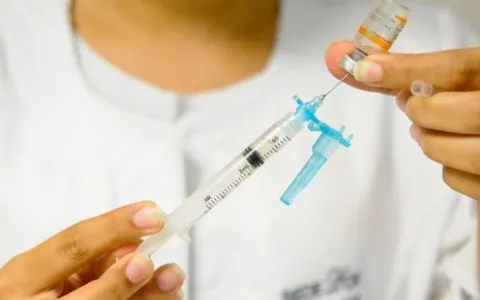 Sábado (23) terá vacinação contra gripe, dengue, covid-19 e outras doenças