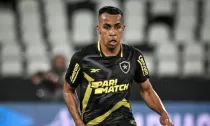Volante do Botafogo, Breno é anunciado em clube da