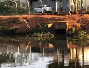 Moradores denunciam descarte de esgoto no Córrego 
