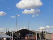Drone joga resíduos em participantes do ato pró-Lu