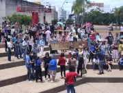 Servidores municipais protestam contra reforma da 