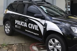 Homem acusado de esfaquear mulher no bairro São Jo