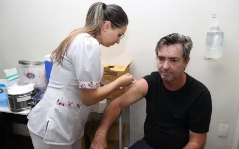 Vacinação contra a gripe é ampliada para toda a po
