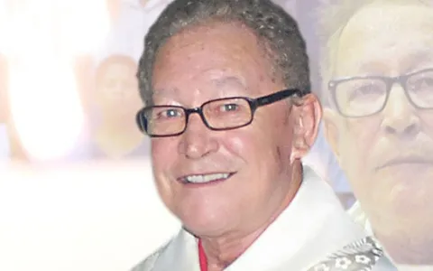 Padre Orlando morre aos 76 anos