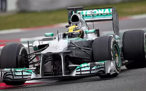 Hamilton mantêm a superioridade da Mercedes na Hun