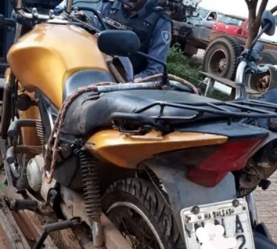 Após denúncias anônimas, polícia localiza desmanche de motocicletas, em Balsas. 