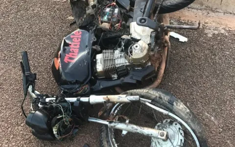 Motociclista morre após invadir contramão e colidi