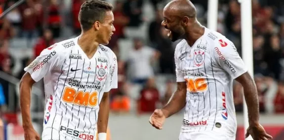 Campeonato Brasileiro: Corinthians vence o Athleti