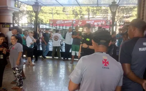 Funcionários do Vasco fazem greve contra salários 