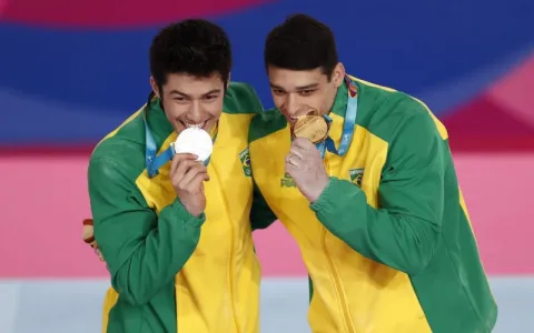 Ginástica do Brasil tem mais 4 medalhas e faz melh