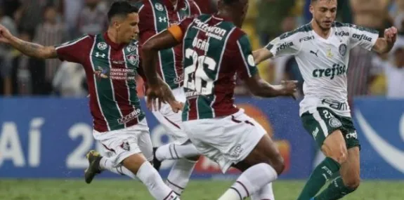 Brasileiro: Fluminense vence Palmeiras e respira n