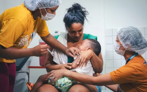 Governo destaca esforços na área da saúde e alcança alto percentual de cobertura vacinal