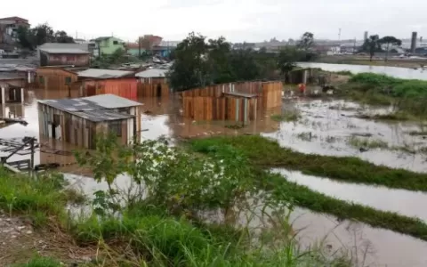 Chuva: Curitiba decreta estado de alerta 