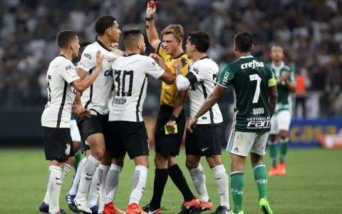Corinthians supera erro do árbitro e vence derby