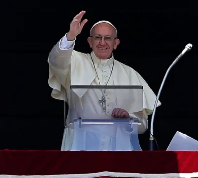 Papa Francisco muda regras para canonização.
