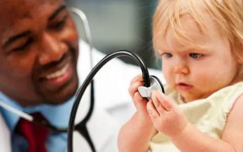 Pediatras lançam campanha para elucidar mitos sobr
