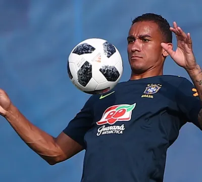 Lateral Danilo sofre nova contusão e não joga mais na Copa