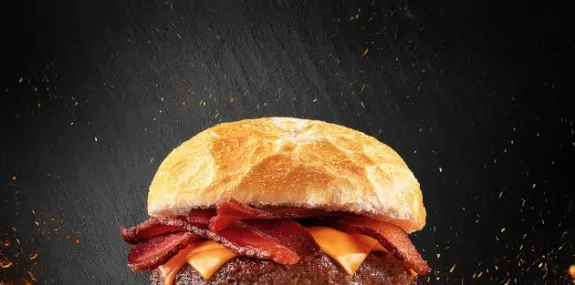 Produzido artesanalmente, Bacon do Madero tem sabor único e incomparável