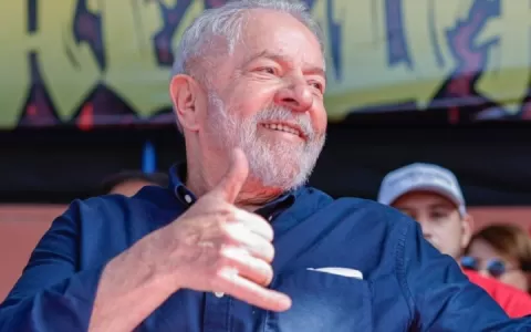 Ipec: Lula tem 51% contra 43% de Bolsonaro no 2º t