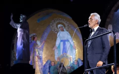 Concerto de Andrea Bocelli reúne 15 mil pessoas no