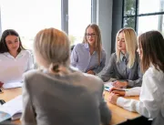Números da liderança feminina em empresas ainda sã