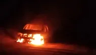 Carro pega fogo nas proximidades do Parque Deraldo