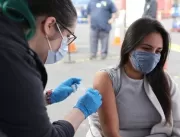 Classes média e alta do Brasil voam para se vacina
