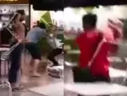 Barraco com guerra de cadeiras é filmado em praça 