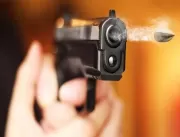 Homem tenta assaltar policial com arma de brinqued