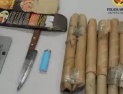 [VÍDEO] Homem é preso portando faca e fogos de art