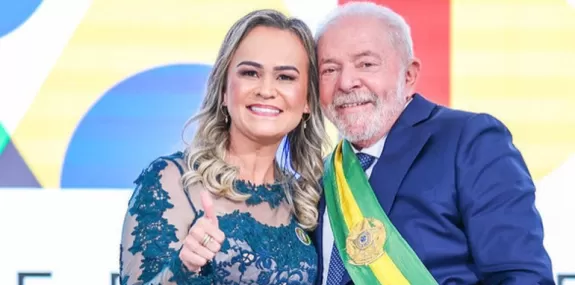 O Globo critica sumiço da ministra do Turismo no C