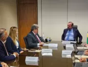 João Azevêdo solicita a ministro das Minas e Energ