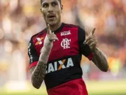 Guerrero volta a marcar e Flamengo derrota o Sport