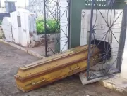 [VÍDEO] Homem preso após violar mais de 20 túmulos