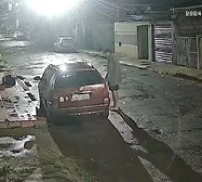 VÍDEO. Câmera flagra furto de veículo que terminou