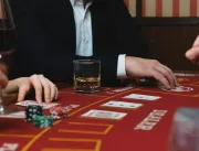 Desmistificando as Táticas de Pôquer: Um guia comp