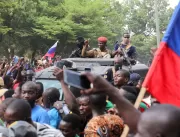 Presidente de Burkina Faso renuncia sob condição d