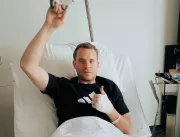 Goleiro Neuer quebra a perna esquiando e está fora