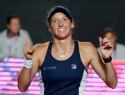 Luisa Stefani conquista terceiro título de duplas 