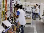 Produtividade na indústria brasileira cai e volta 