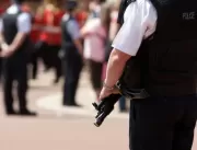 Polícia do Reino Unido procura por suspeito de ter