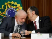 Lula encontra membros do STF, diz que não sabia de