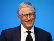 Bill Gates elogia o SUS e diz que o mundo pode apr
