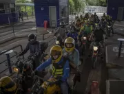 Contrabando adota comboio de motos na ponte da Ami