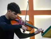 Jovem violista do sertão da Paraíba é grande prome