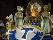 Desfile das escolas de samba de Guaratinguetá anim